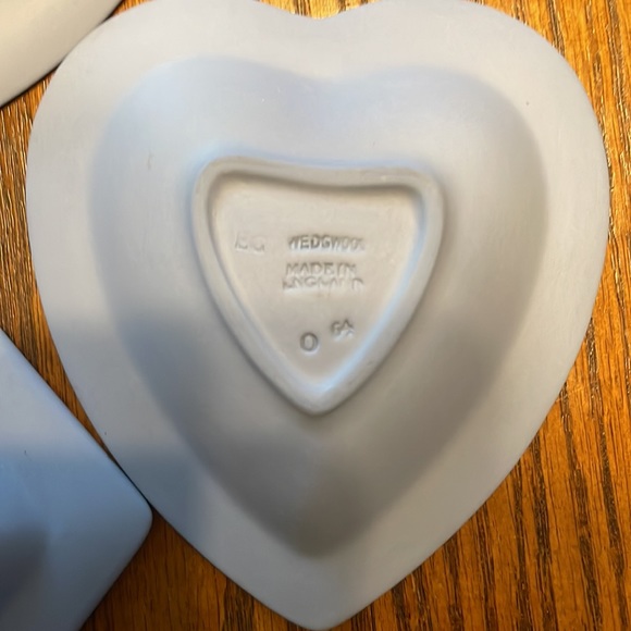 Wedgwood Bridge Set (All 4 pieces) - Picture 8 of 12